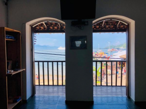  Beira Mar Hostel & Suítes  Вила-Ду-Абраау